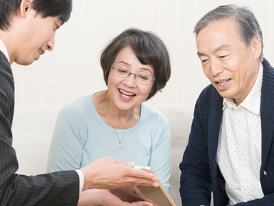 写真:損害保険代理店として安心なその後の暮らしをサポート。